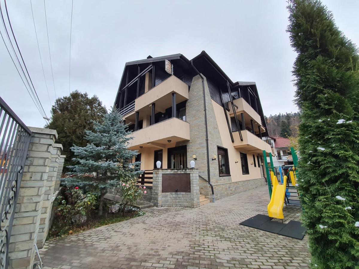 Pensiunea Public House Buşteni Buitenkant foto