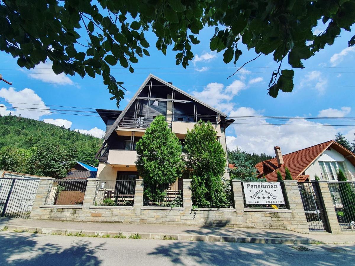 Pensiunea Public House Buşteni Buitenkant foto